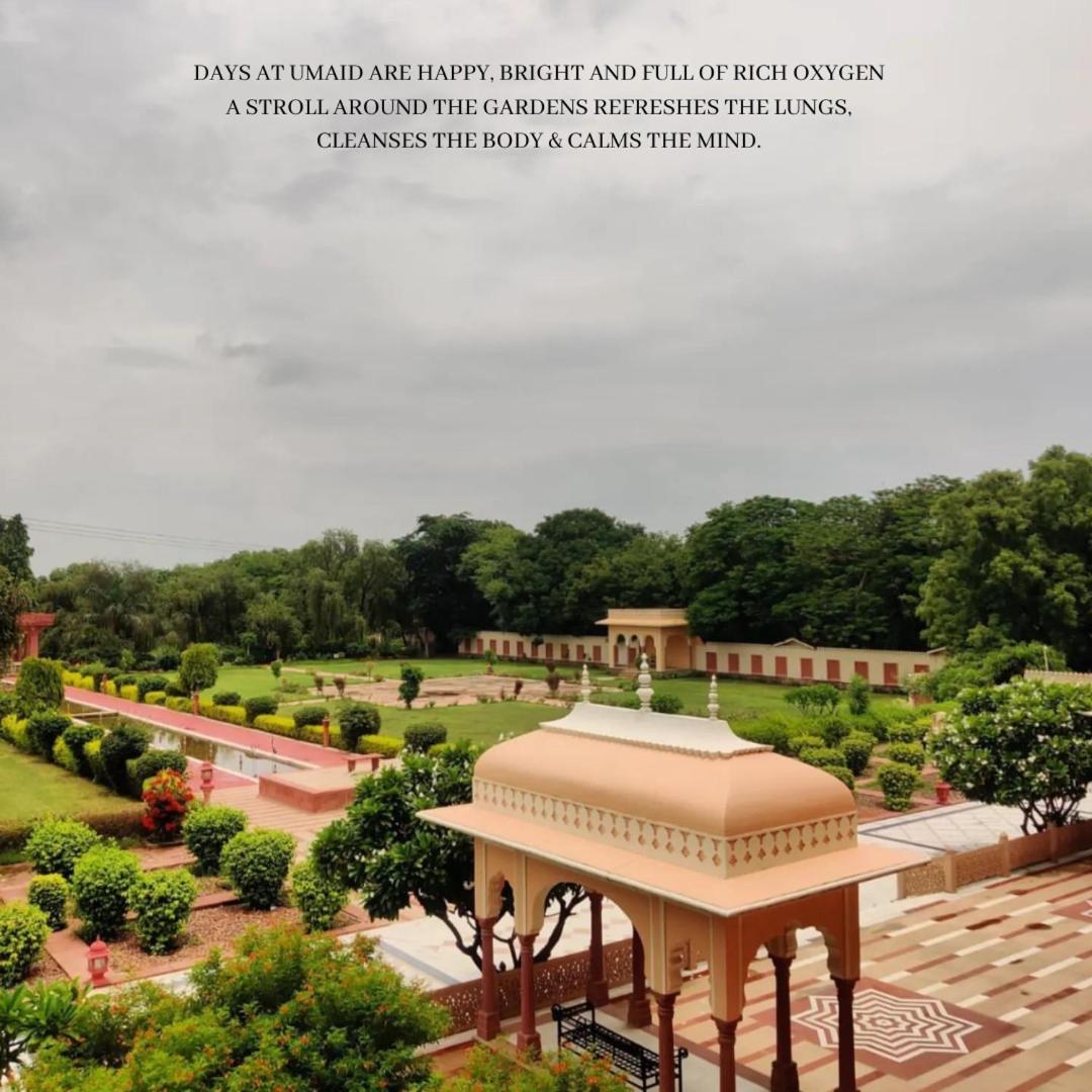 Umaid Palace - A Lakeside Heritage Palace Resort Near Jaipur Close To Bhangarh & Chand Baori Stepwell Abhaneri Dubbī Dış mekan fotoğraf